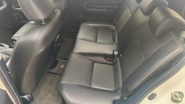 PRIUS C 1.5  第8張相片