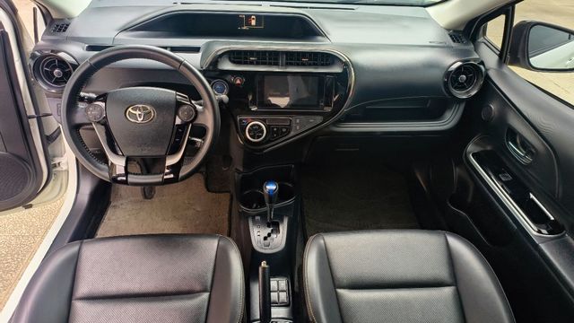 PRIUS C 1.5  第9張相片