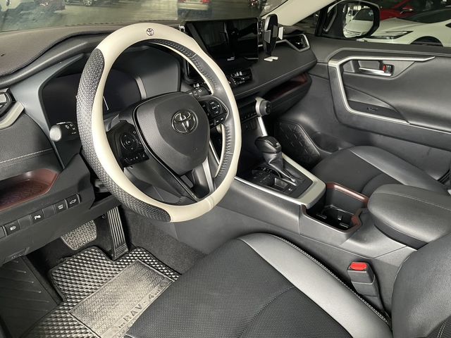 RAV4 2.5 HV  第7張相片