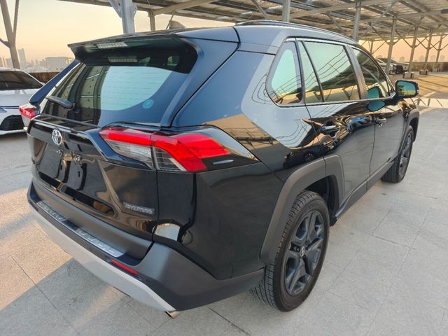 RAV4 2.0  第4張相片