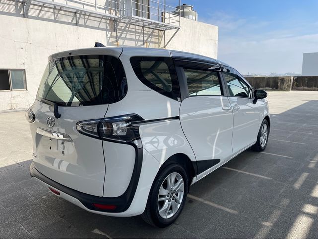 SIENTA 1.8  第6張相片