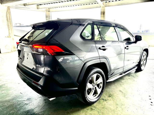 RAV4 2.0  第5張相片