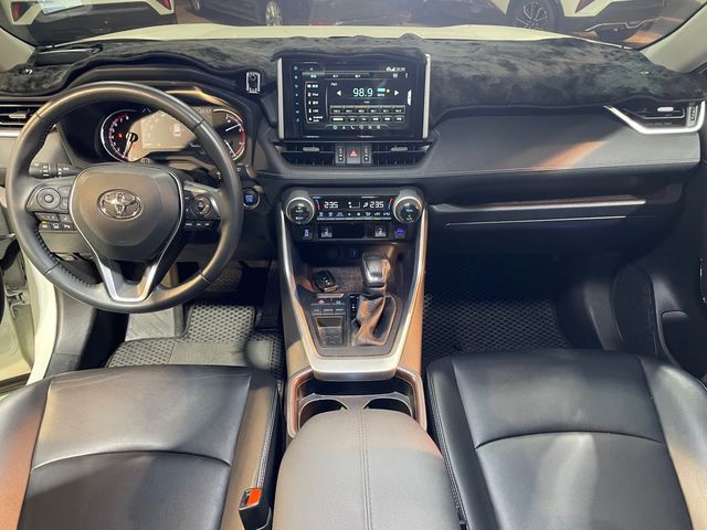 RAV4 2.0  第7張相片