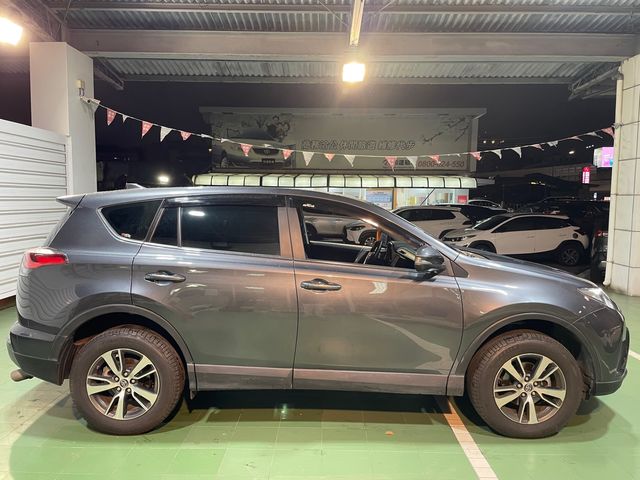 RAV4 2.0  第4張相片