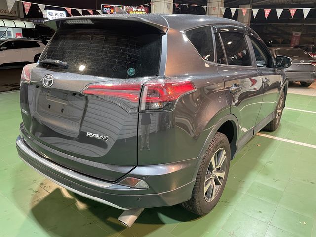 RAV4 2.0  第5張相片
