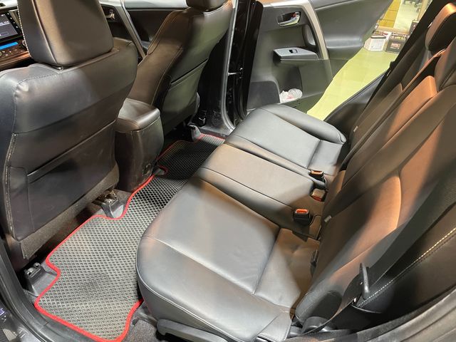 RAV4 2.0  第9張相片