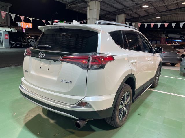 RAV4 2.5  第5張相片