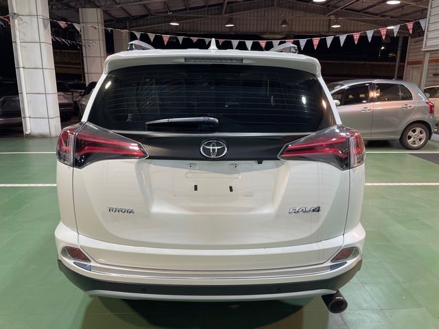 RAV4 2.5  第6張相片