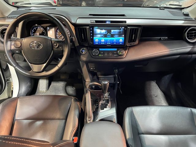 RAV4 2.5  第7張相片