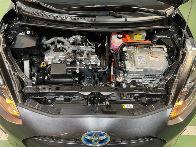 PRIUS C 1.5  第10張相片