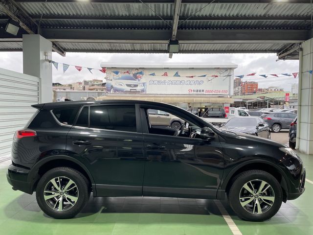 RAV4 2.0  第4張相片