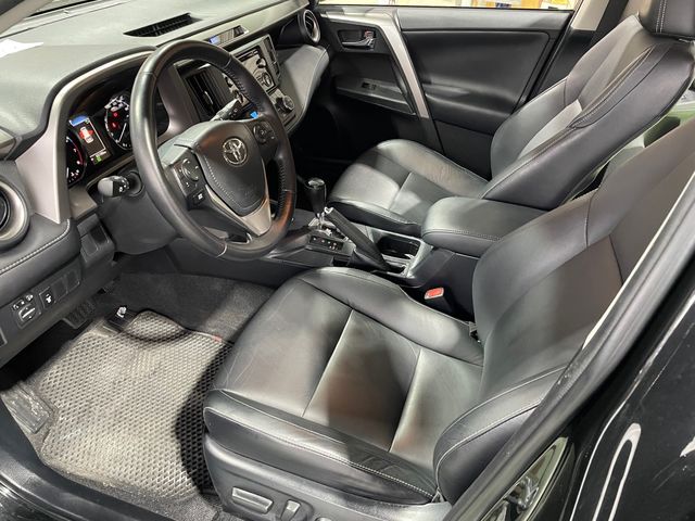 RAV4 2.0  第8張相片