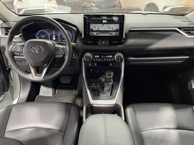 RAV4 2.0  第7張相片