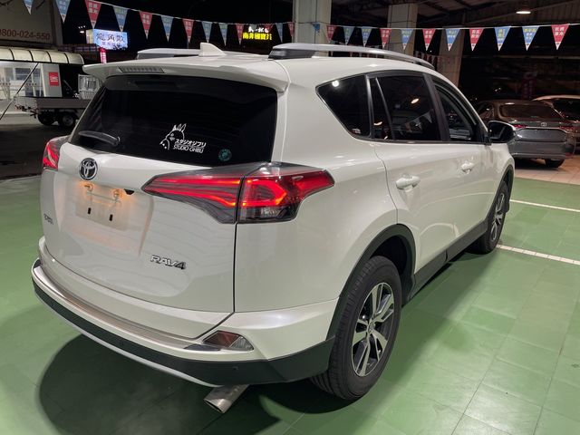 RAV4 2.0  第5張相片