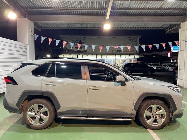 RAV4 2.5 4WD  第4張相片