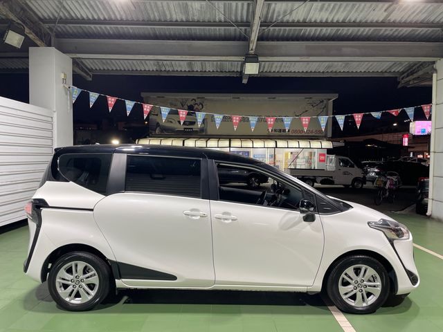 SIENTA 1.8  第4張相片