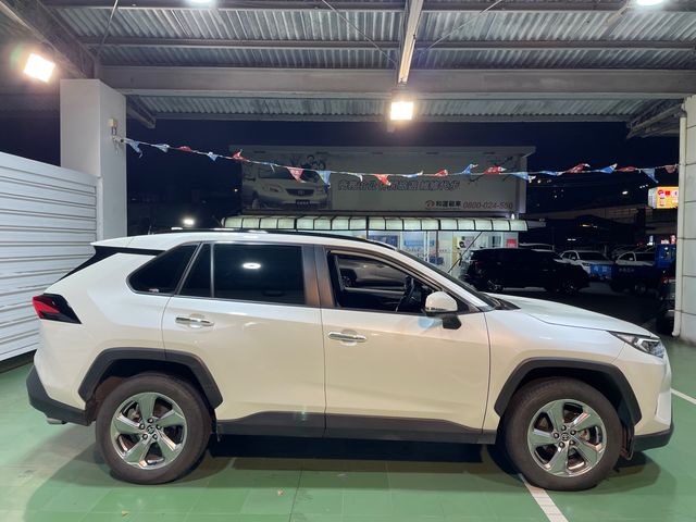 RAV4 2.0  第4張相片