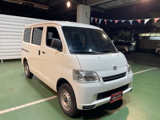 TOWN ACE VAN 5人  第3張相片