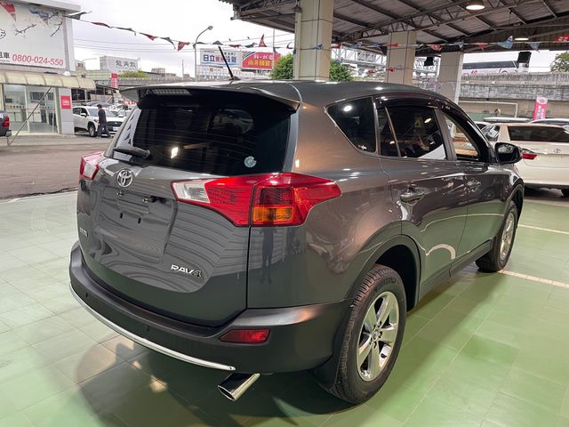 RAV4 2.0  第5張相片