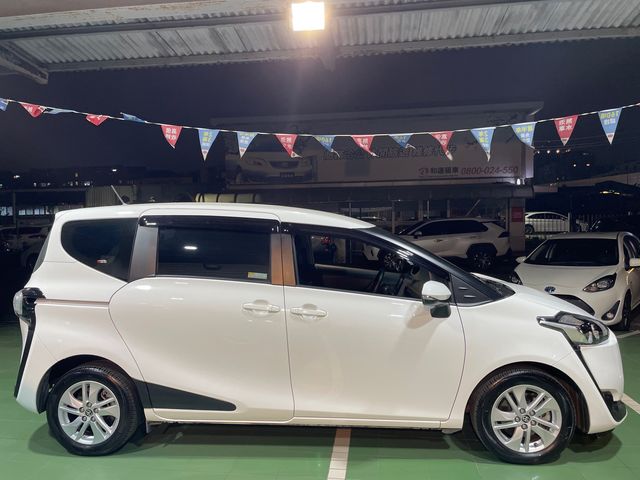 SIENTA 1.8  第4張相片