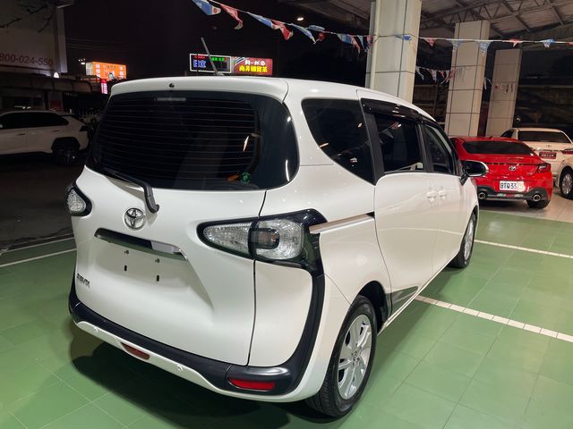 SIENTA 1.8  第5張相片