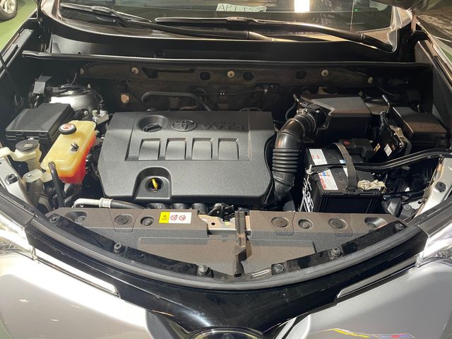 RAV4 2.0  第10張相片