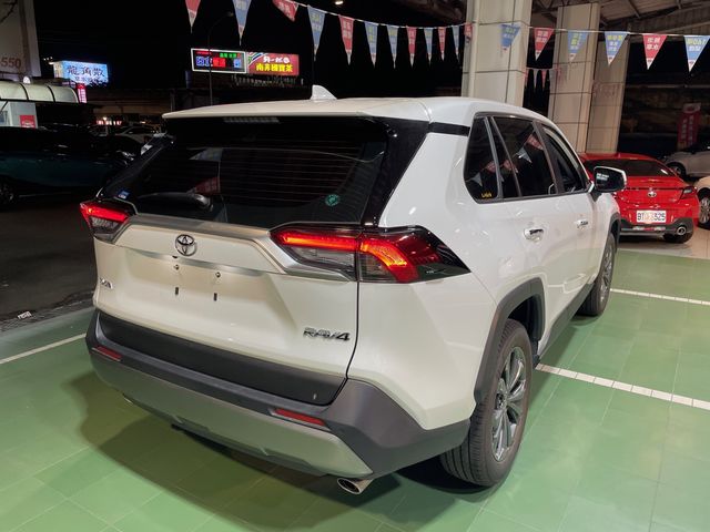 RAV4 2.0  第5張相片