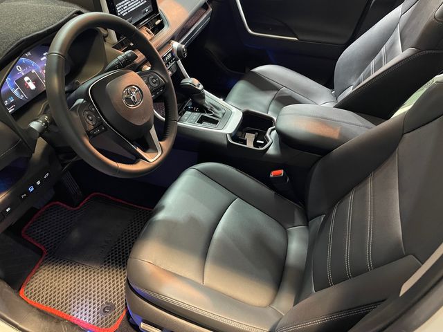 RAV4 2.0  第8張相片