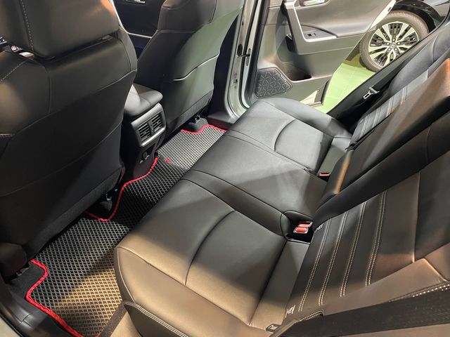 RAV4 2.0  第9張相片