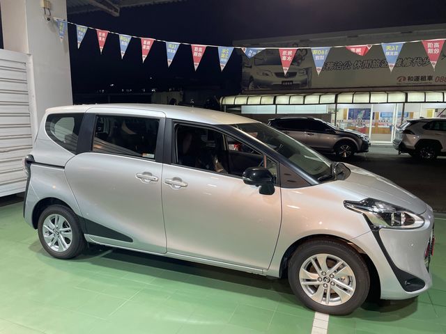 SIENTA 1.8  第4張相片