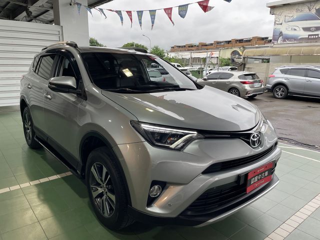 RAV4 2.0  第3張相片