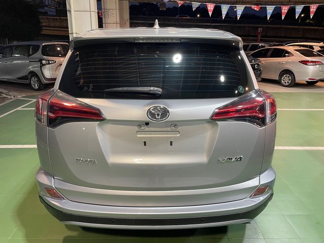 RAV4 2.0  第6張相片