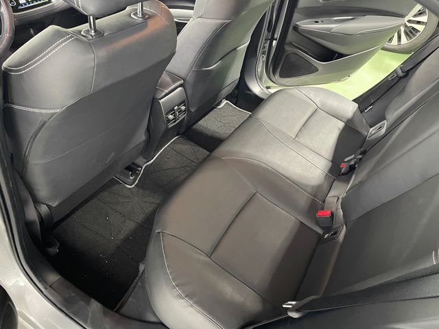 ALTIS 1.8  第9張相片