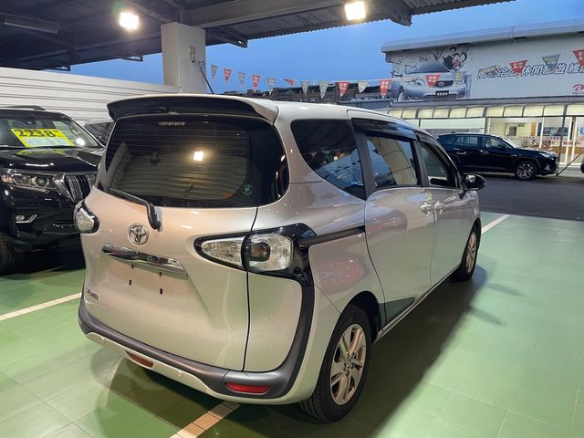 SIENTA 1.8  第5張相片