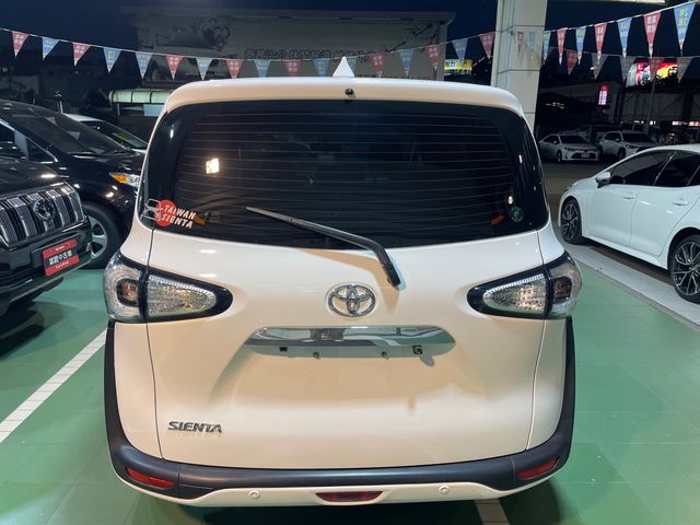 SIENTA 1.8  第6張相片