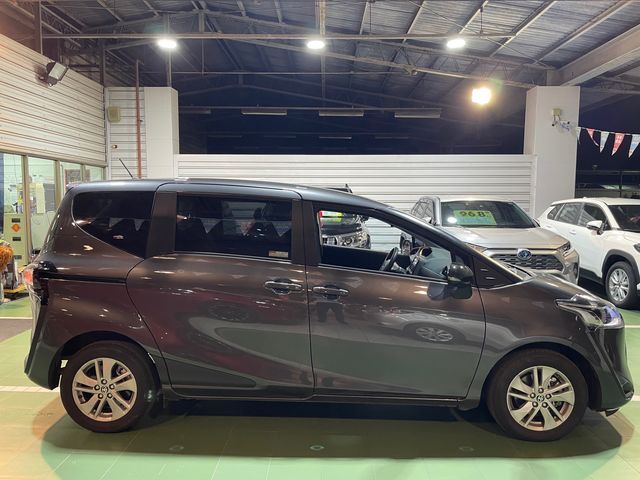 SIENTA 1.8  第4張相片