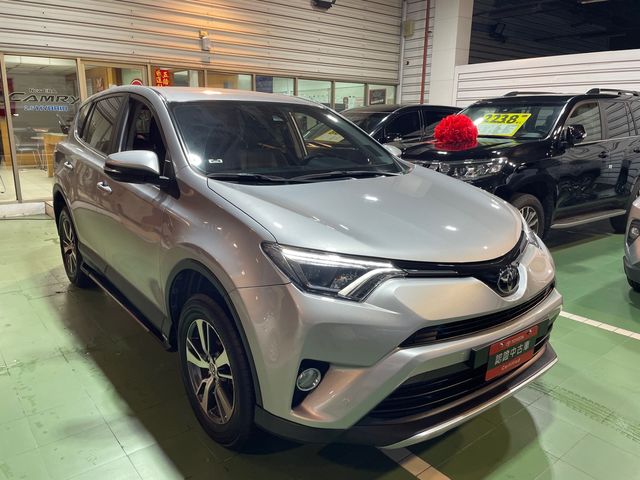 RAV4 2.0  第3張相片