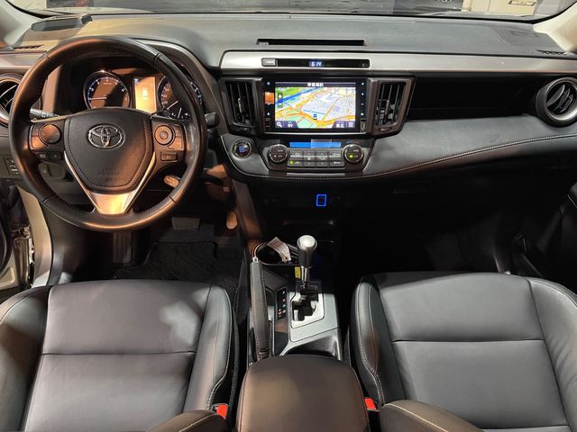 RAV4 2.0  第7張相片
