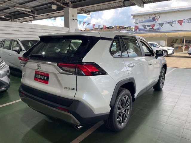 RAV4 2.0  第5張相片