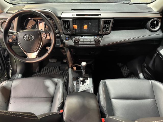RAV4 2.0  第7張相片