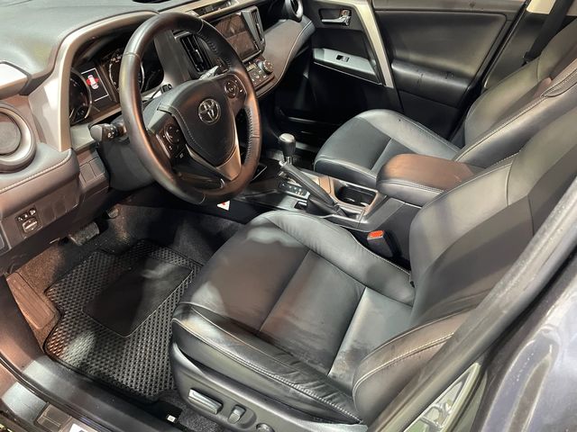 RAV4 2.0  第8張相片