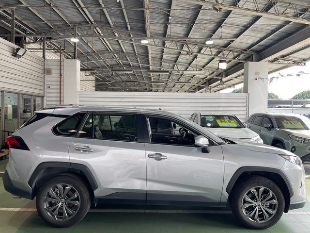 RAV4 2.0  第4張相片