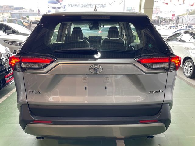 RAV4 2.0  第6張相片