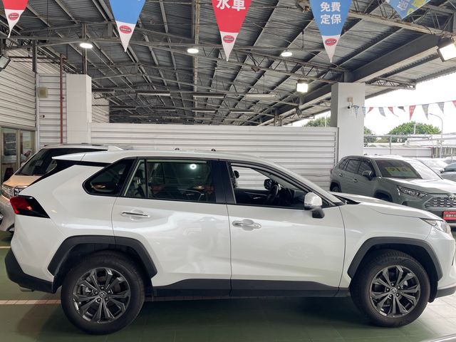 RAV4 2.0  第4張相片
