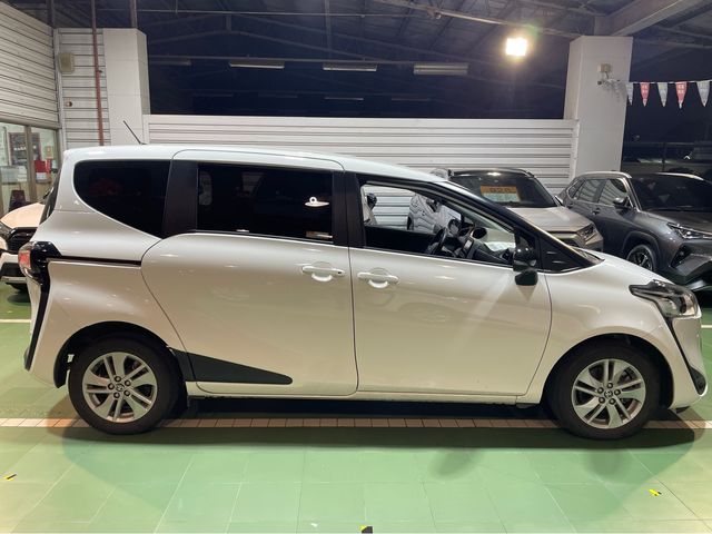 SIENTA 1.8  第4張相片