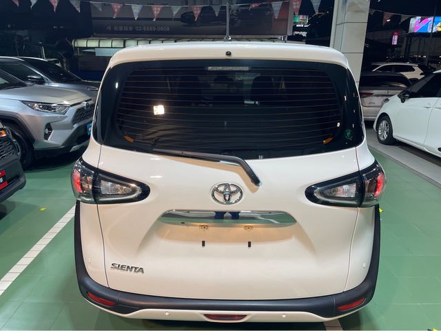 SIENTA 1.8  第6張相片