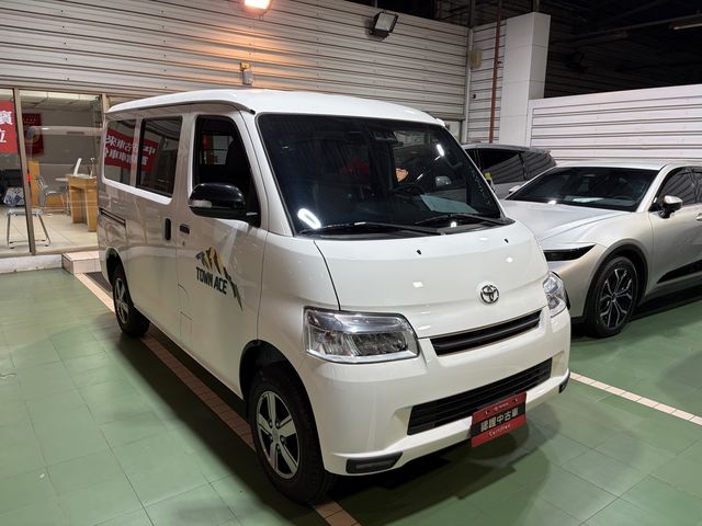 TOWN ACE VAN 5人  第3張相片