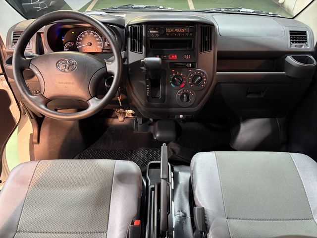 TOWN ACE VAN 5人  第6張相片