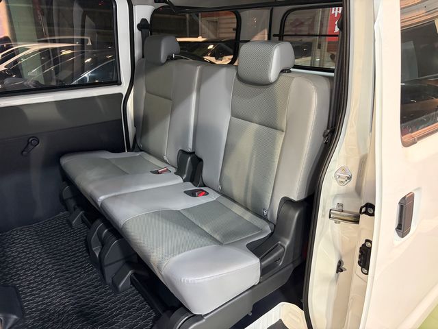 TOWN ACE VAN 5人  第8張相片