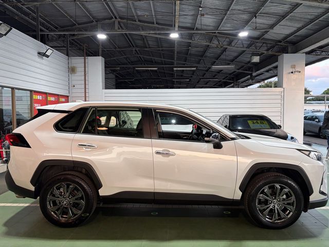 RAV4 2.0  第4張相片